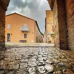La Loggia Dei Fabbri - Montefabbri *